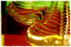Macro ripresa di foglia di vetro di Murano, retro illuminazione con luce policromatica