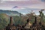 Alba sul tempio di Borobodur, isola di Java, Indonesia.

Hd: https://flic.kr/p/2hkApiH