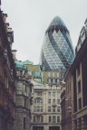 Foto scattata 7/8 anni fa a Londra con una compatta. Mi piaceva il contrasto classico/moderno. Commenti e critiche sono ben accetti.