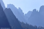 Un saluto a tutti. Dopo una lunga assenza, vi propongo questa delicata immagine delle Pale di San Martino riprese alle prime luci del giorno.
Commenti, osservazioni e suggerimenti, sempre ben accettati!
Ste