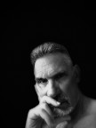 Autoritratto con iPhone