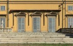st
