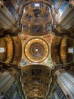 Volta della chiesa di Sant'Andrea della valle a Roma; la cupola per ordine di grandezza  la seconda a Roma dopo quella di San Pietro, progettata da carlo Maderno nel XVII secolo...   naturalmente l'obiettivo usato  un fisheye.
Consigli e critiche graditi