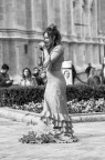 Canon AE1
pellicola Fomapan 400
Una ragazza si prepara per l'esibizione di flamenco nella piazza della cattedrale di Siviglia.
Idee, opinioni tecniche e non....
un saluto!
