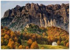 Il piccolo Rifugio 'Citt di Schio' vestito d'autunno
