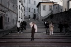 Tra la gente