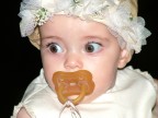 Ritratto della mia pro-cuginetta. Guardate che occhi :)