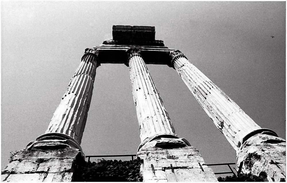 -PU86 quel che resta di un tempio SCAN STRISCIA 49_P-081 W.jpg