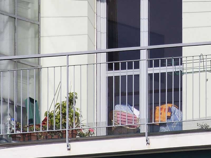 04-70-300- 300mm f8 cut.jpg