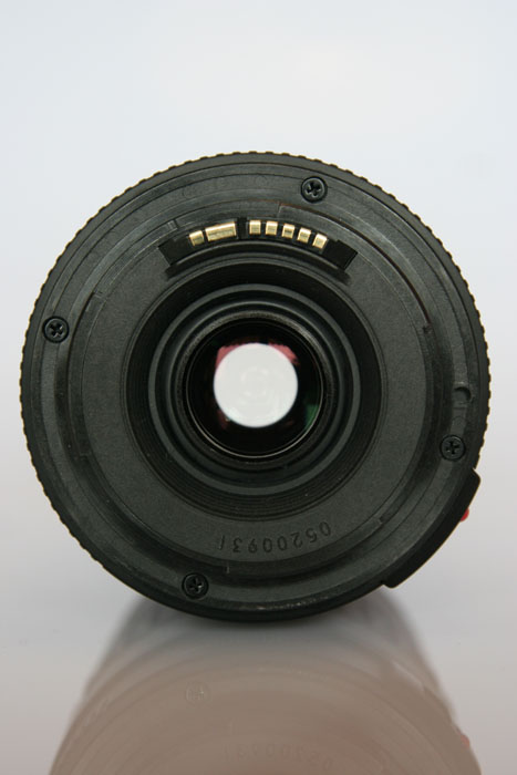 04_Canon EF 90-300 4.5-5.6 rear.jpg