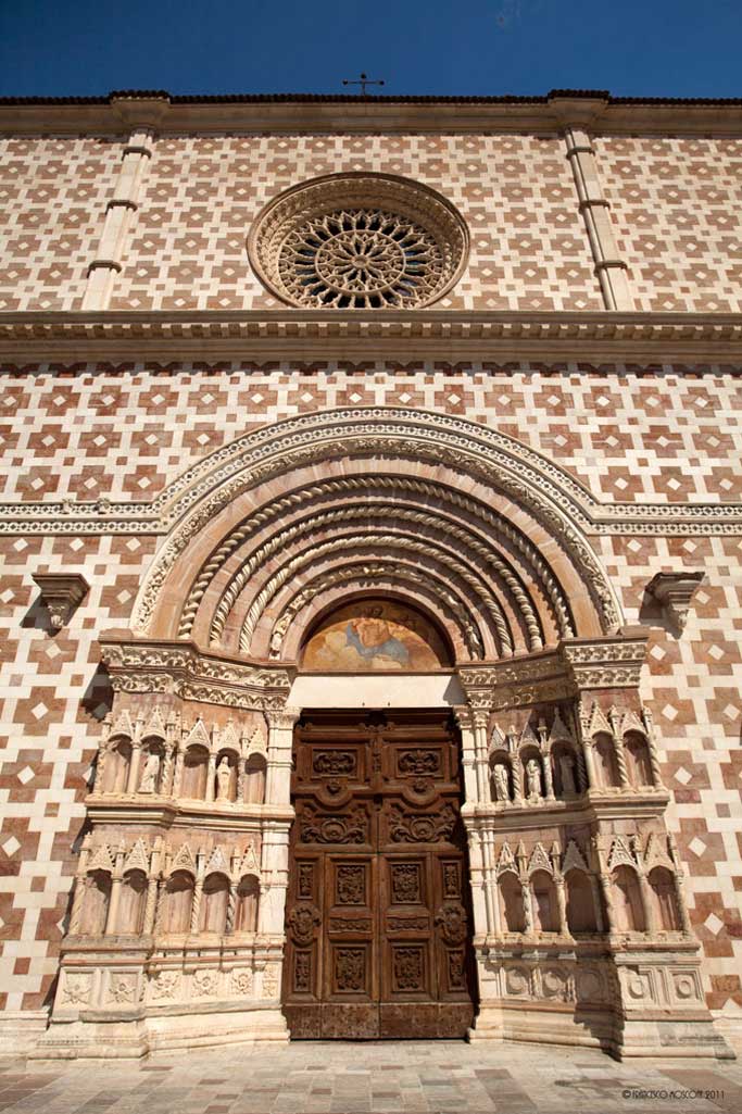 05-Basilica-collemaggio.jpg