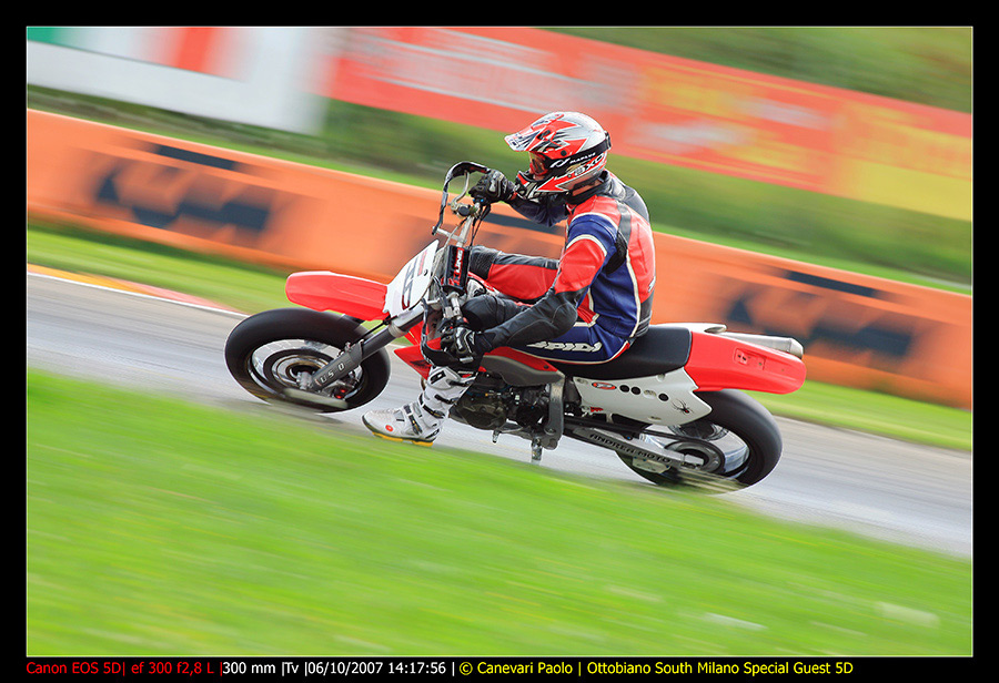 071006-OttobianoSouthMilano08-SpecialGuest5D-2858testf4.jpg