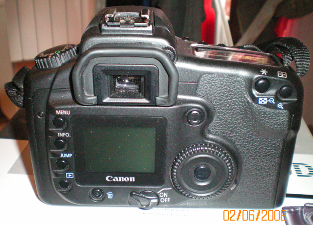 100_0143web.jpg