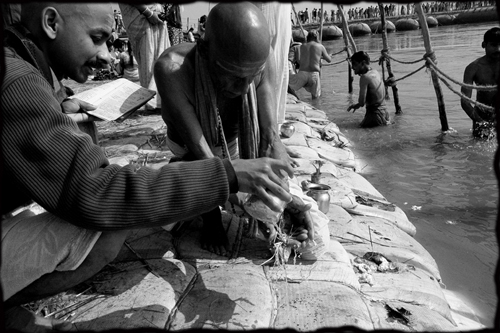 12. la puja 02.jpg