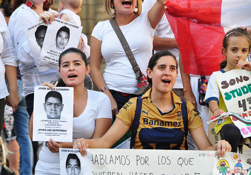 141019_Ayotzinapa_protesta_firenze6.jpg