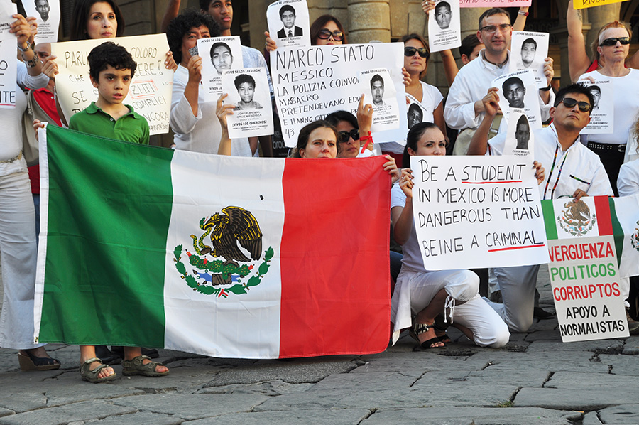 141019_Ayotzinapa_protesta_firenze7.jpg