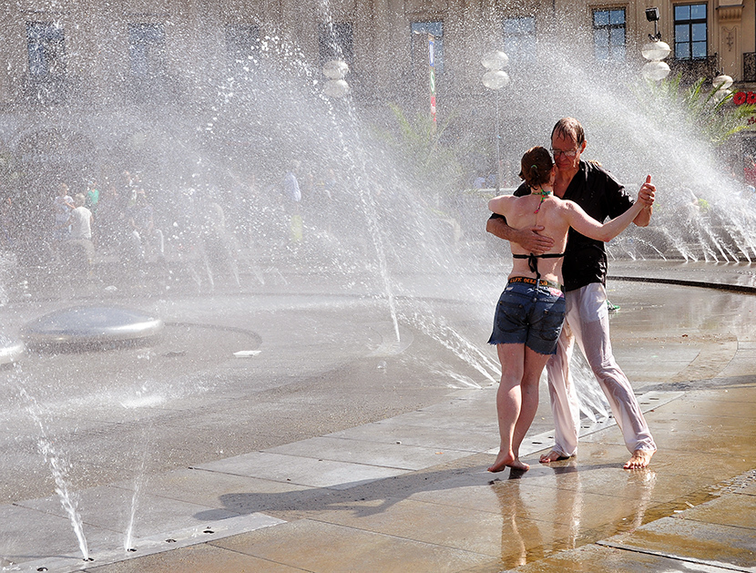 160915_streetdancers_cut.jpg