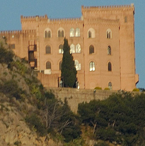 18-200center.jpg