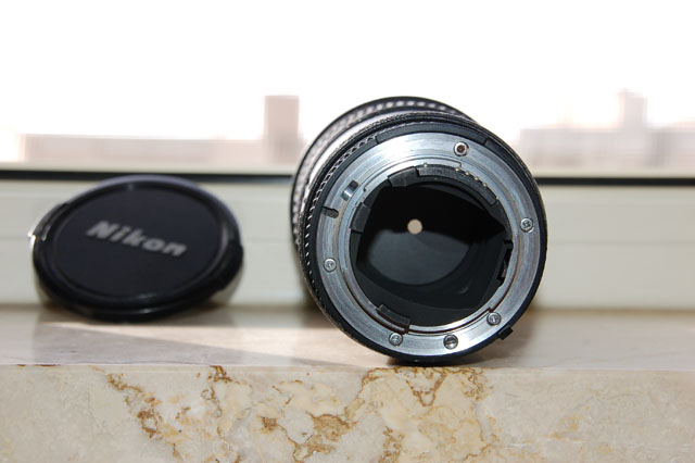 180Nikon02.jpg