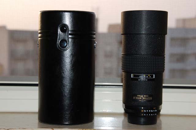 180Nikon04.jpg