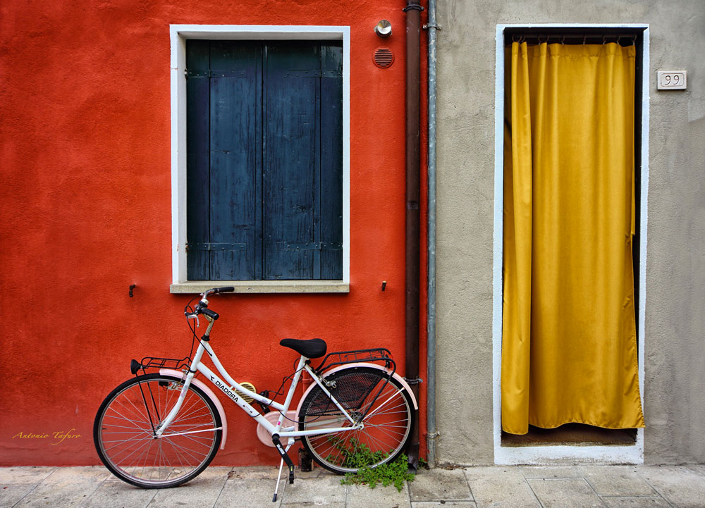2014_06_21-porta-finestra-e-bici.jpg