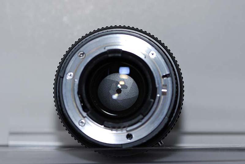35-70_R.jpg