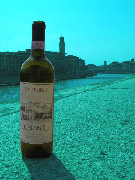 450px-Bottiglia_vino_chiant.jpg