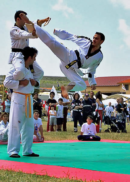 476366-web.jpg