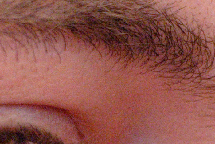 70-300apo_2_300mm_crop.jpg