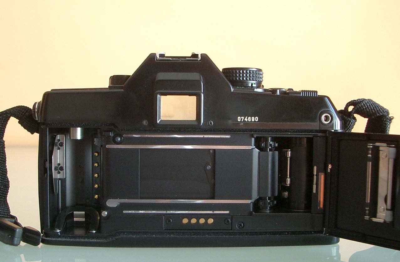 8d_Contax60yeras.jpg
