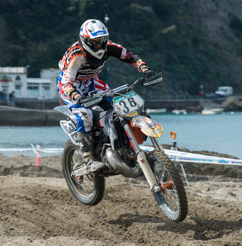 _MLN6186_moto_mod.jpg