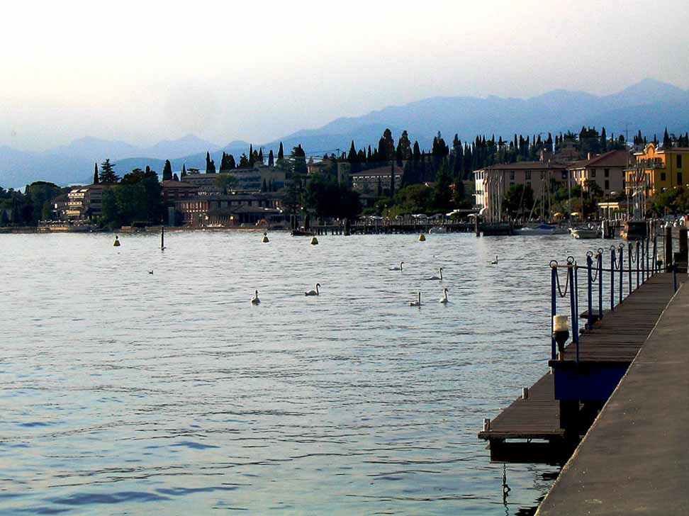 al lago.jpg