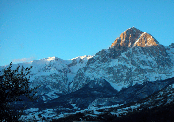 Alba-sul-G.Sasso.gif