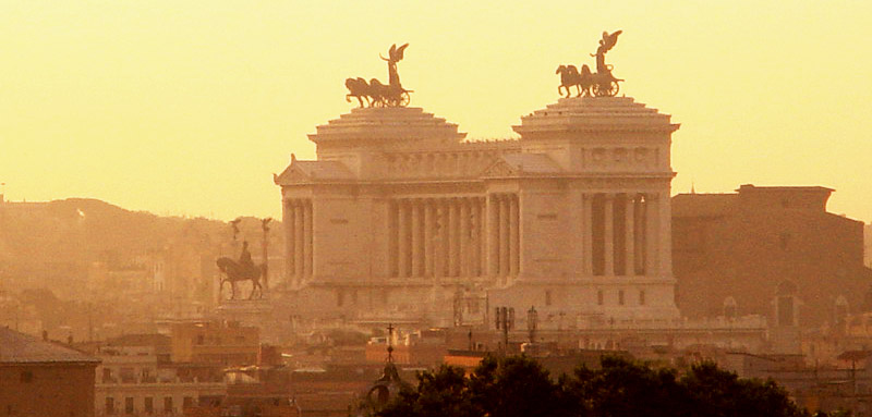 alba_sull_altare_ridimensionare.jpg