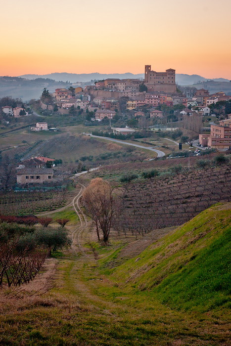 andandoalcastellodaraw.jpg