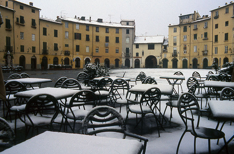 Anfiteatro scan copy.jpg