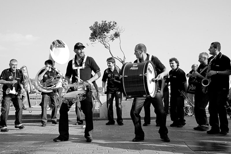 banda2bw.jpg