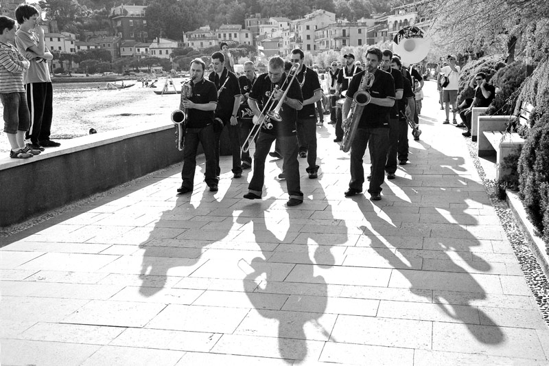 banda7bw.jpg
