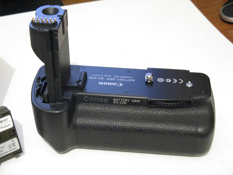 Battery grip2.JPG