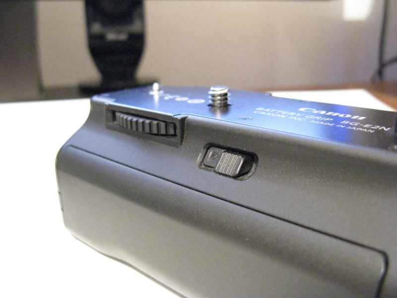 Battery grip9.JPG