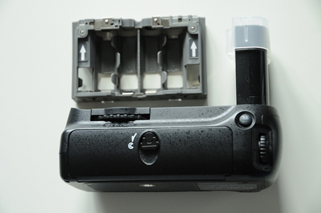 BATTERY GRIPb.jpg