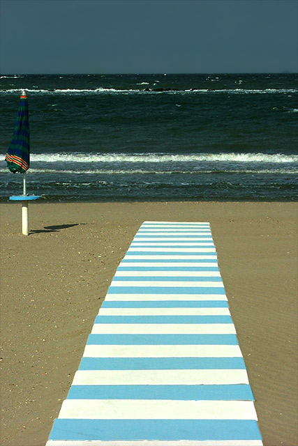 Beach_1_small.jpg