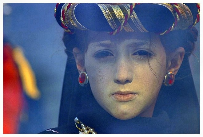 bimba triste e fumo1.jpg