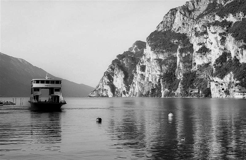 Boat (Medium).jpg