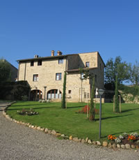 borgo-al-cerro-ingresso.jpg