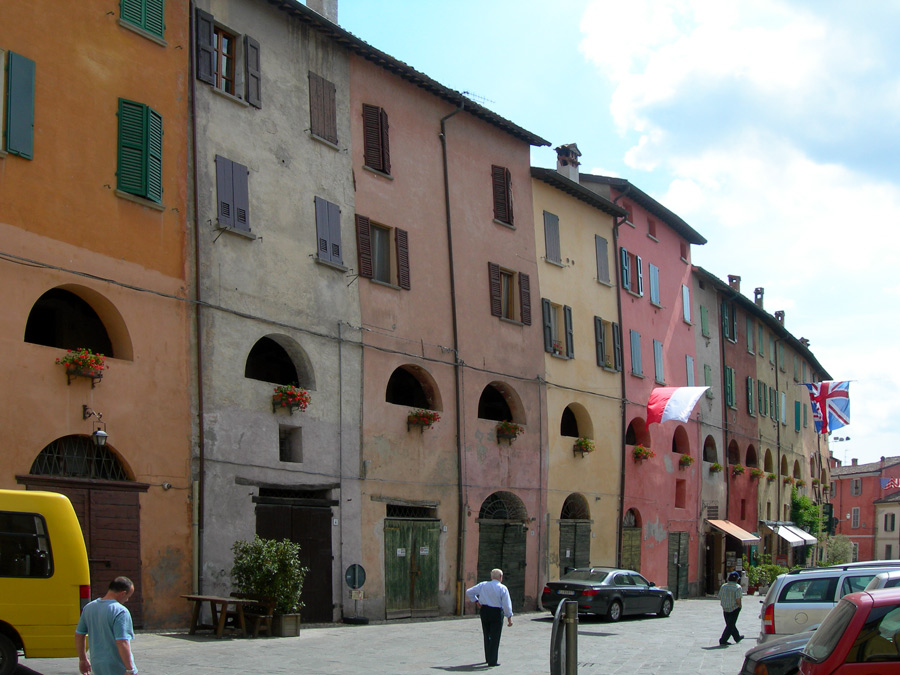 Brisighella-antica-via-degli-asini-dal-di-fuori.jpg