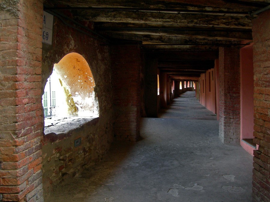 Brisighella-antica-via-degli-asini-via-del-borgo-e-controvia1.jpg