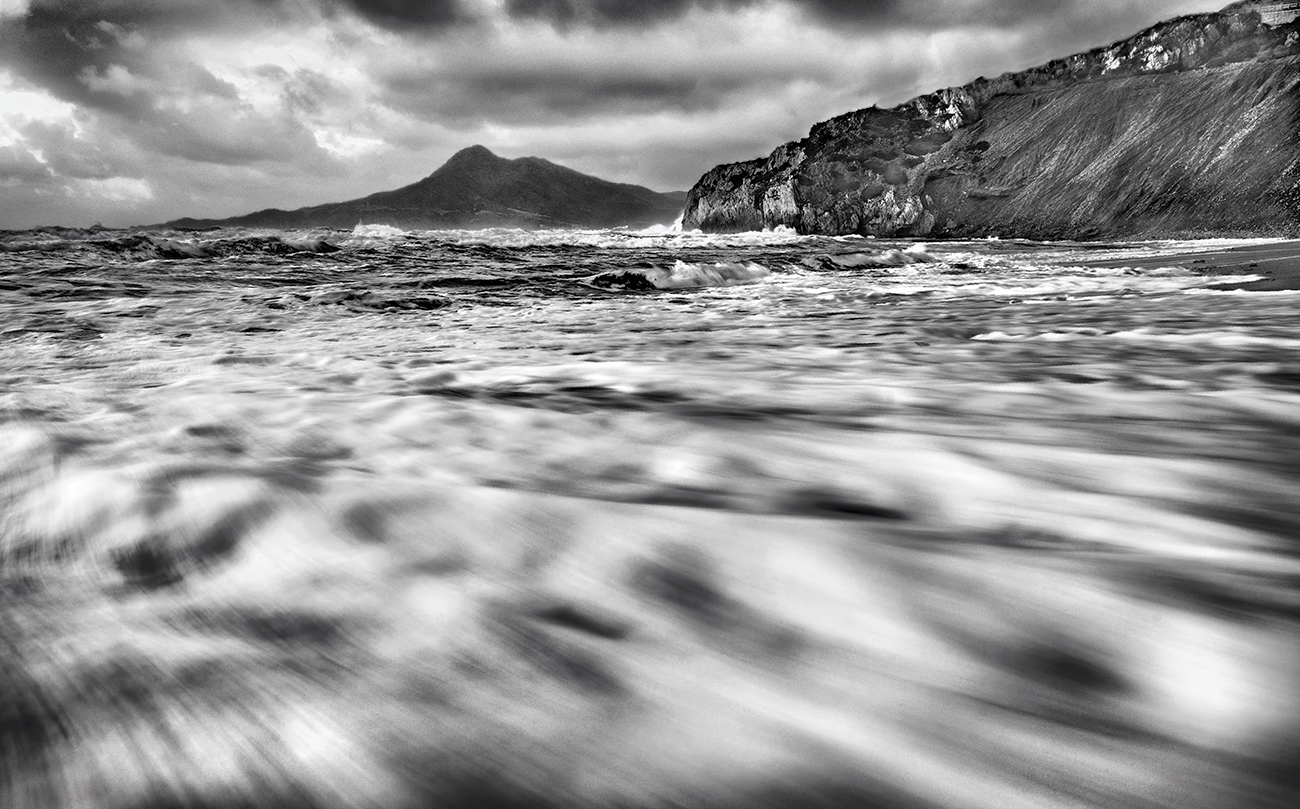 buggeru sunrise BW2.jpg
