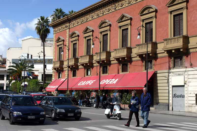 caffe opera.jpg