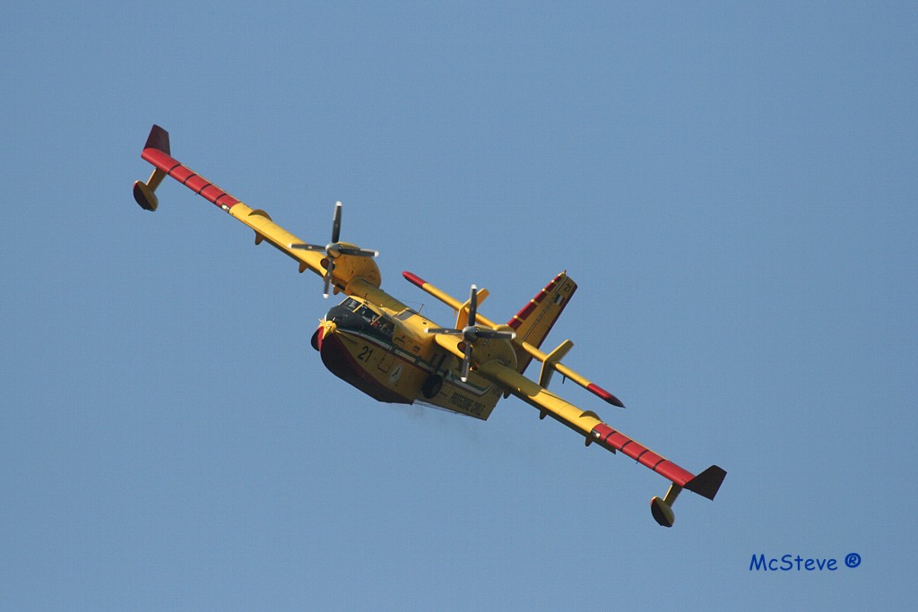 Canadair 2.jpg